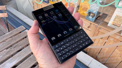 The Unihertz Titan 2: The Armoured BlackBerry Reimagined for 2025